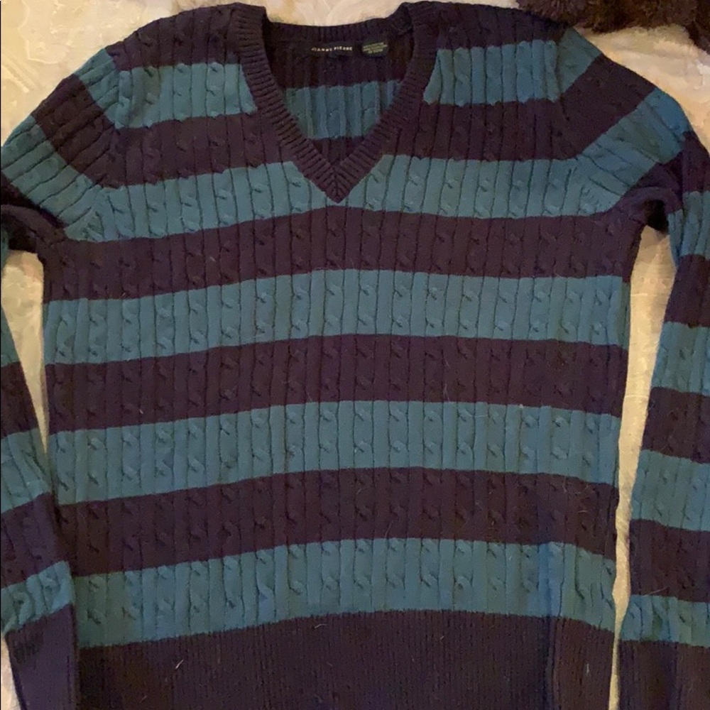 Long sleeve knitted sweater